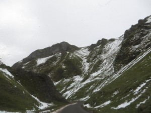 snow in Winnats Pass